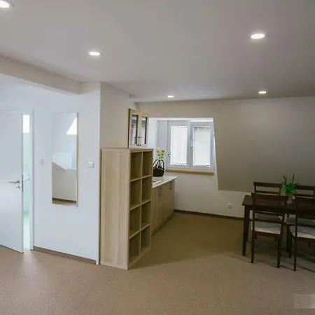 بيت ضيافة Simak ستير سبلافي