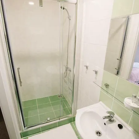 بيت ضيافة Simak ستير سبلافي