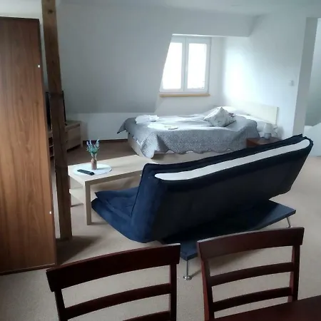 بيت ضيافة Simak ستير سبلافي